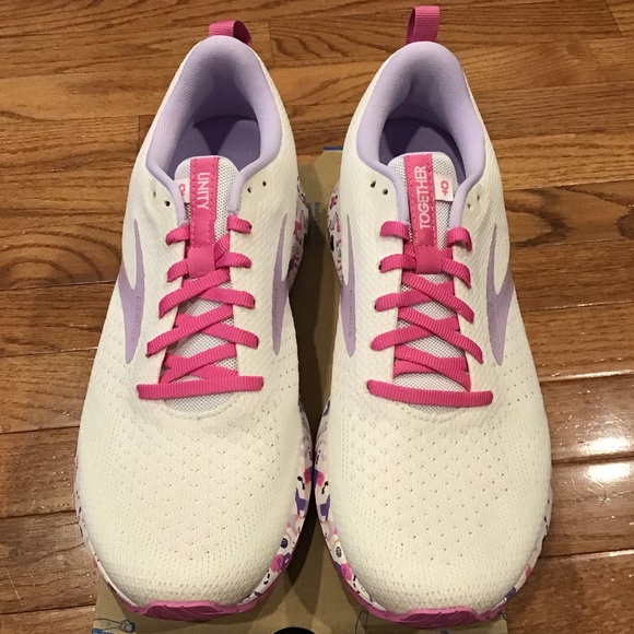 Brooks Revel 4 Women’s Running Shoes White Pink Unity - Picture 5 of 9